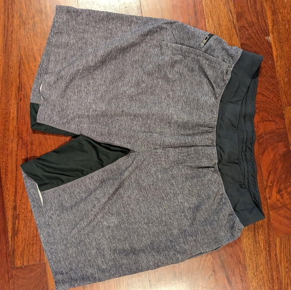 Men's Large Lululemon 9" Shorts - Picture 1 of 3